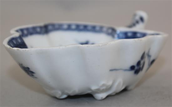 A Meissen Fels und Vogel blue and white leaf shaped dish, c.1730, length 13.3cm